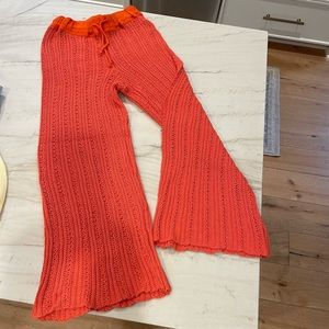 Free People Beach a wide leg crocheted paints, great for over bikini! Size small